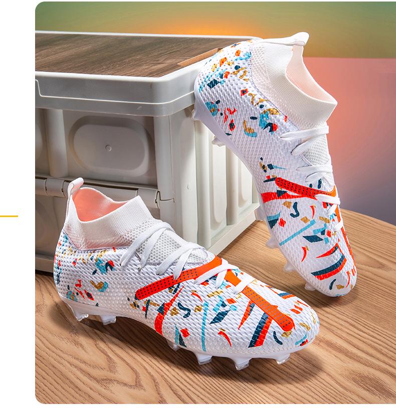 Fußballschuhe Weltmeisterschaft: Grenzüberschreitende Trainingsschuhe für Erwachsene & Jugendliche mit langen AG- & TF-Stollen