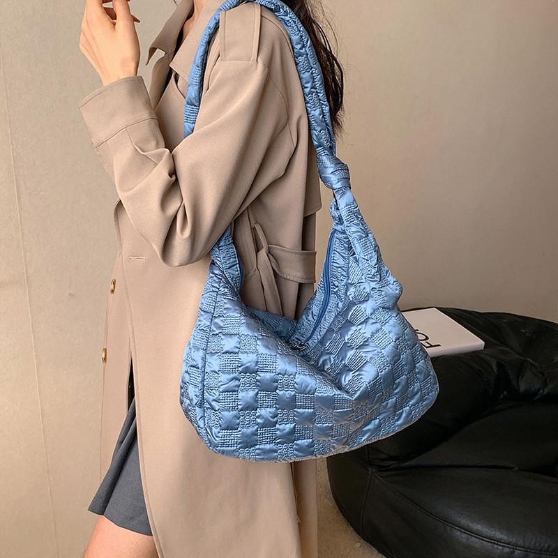 IELGY Cloud Bag Plaid Pleated One-Shoulder Cotton-Padded Bag Large-Capacity Casual Korean Version Diagon