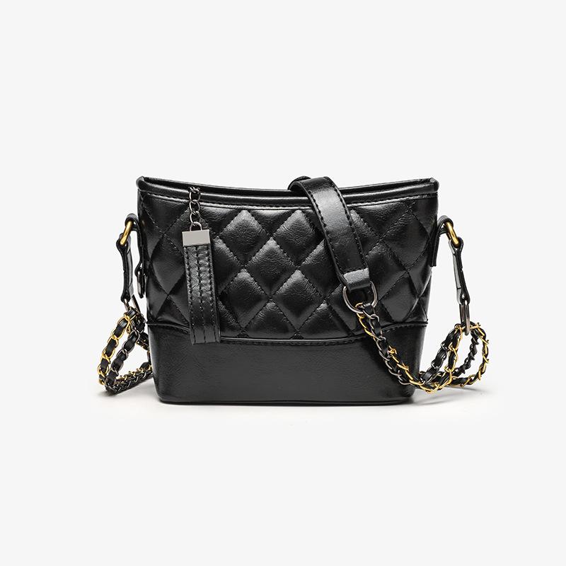 

Bag women s new stray bag versatile shoulder messenger bag diamond chain women s bag чёрный