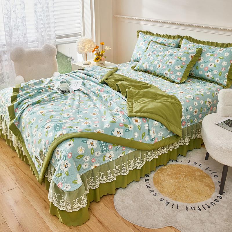 Cartoon Peach Comforter Queen Size, Love Heart Pink Peach Print Quilt Ultra Soft, Ultra Comforter 1 Piece Bedding For Room Decor