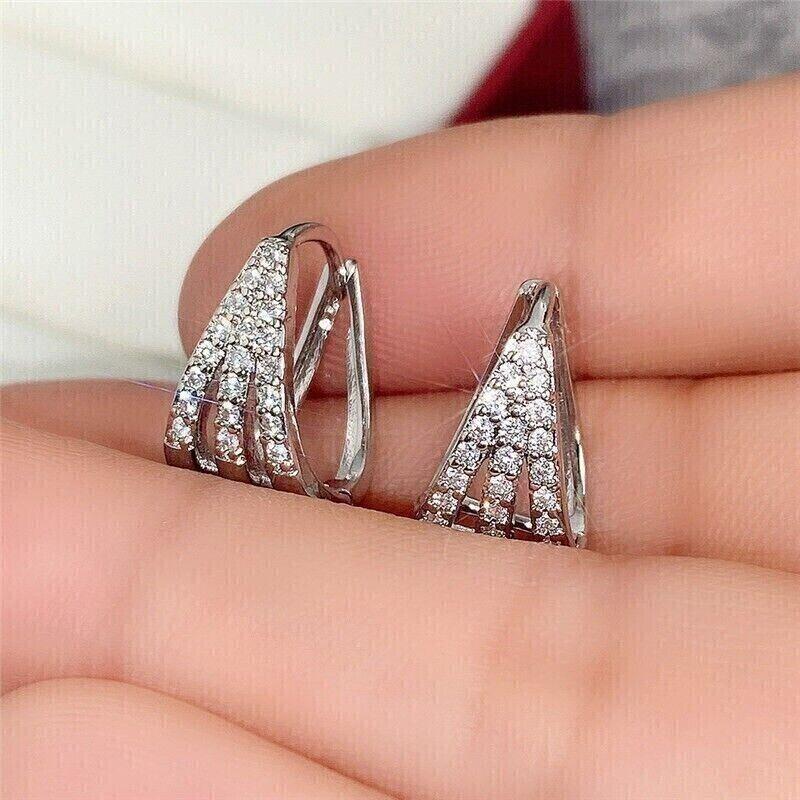 Ear Buckle Female, Line Triangular Geometric Design, Exquisite And Elegant Jewelry