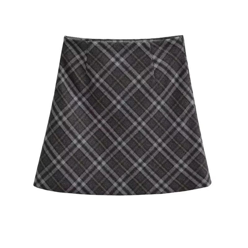 

Stylish Wool Blend A-Line Mini Skirt for Women - High-Waisted, Slimming, Perfect for Autumn/Winter. Large