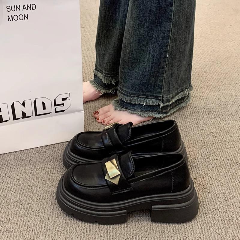 

Платформа Британский стиль маленькие кожаные туфли женские 2025 новая весна и осень однопедальные черные одинарные туфли Мэри Джейн лоферы 40