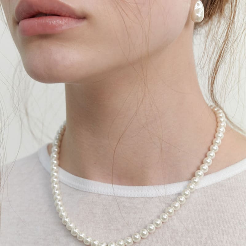 LOVE ME MONSTER Baroque Pearl Charm Bold Necklace (L241MNK020)