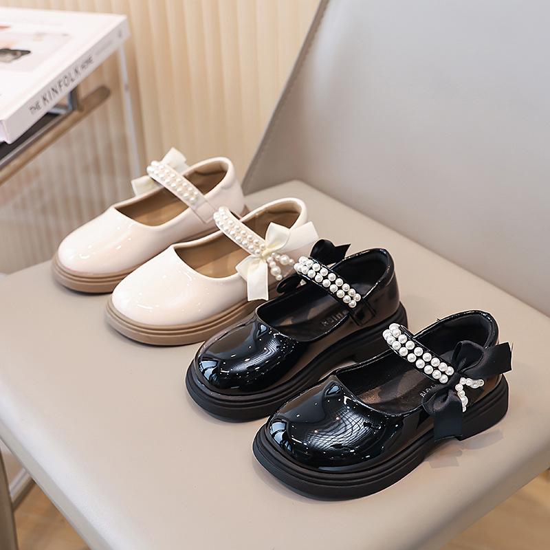 New Spring and Autumn Girls' Soft Sole Fashionable and Versatile Leather Shoes