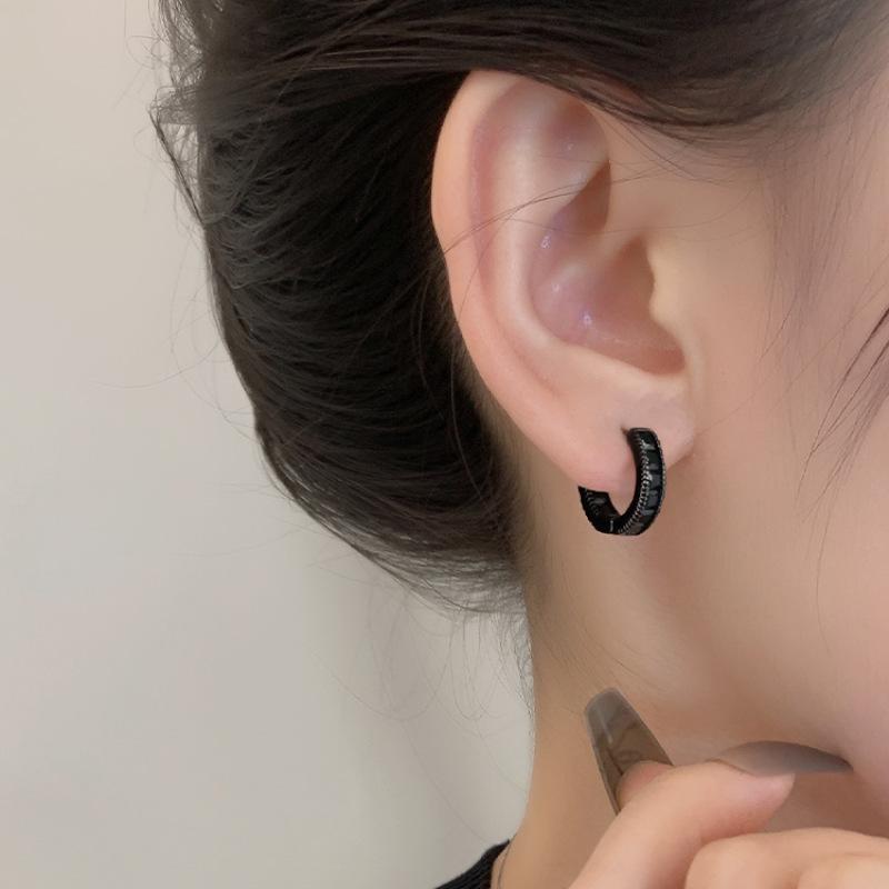 Orecchini Semplici alla Moda con Zirconia Nera da Donna Tendenza Uomini e Donne Personalizzati Hip-hop Stile Ins Gioielli Neri per Orecchie Personalità Cool Accessori Eleganti