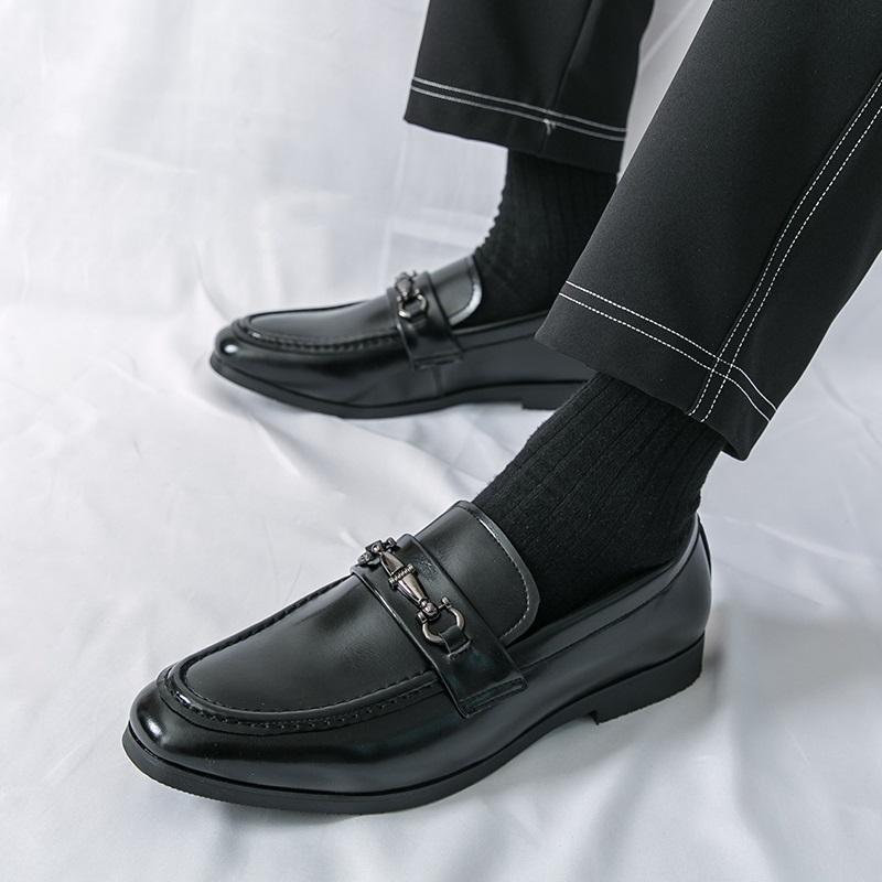 Fashion Trendy New Slip On Brown Black Loafers New Men's Patent Leather Shoes Male Designer Formal Wedding Dress Homecoming Footwear
