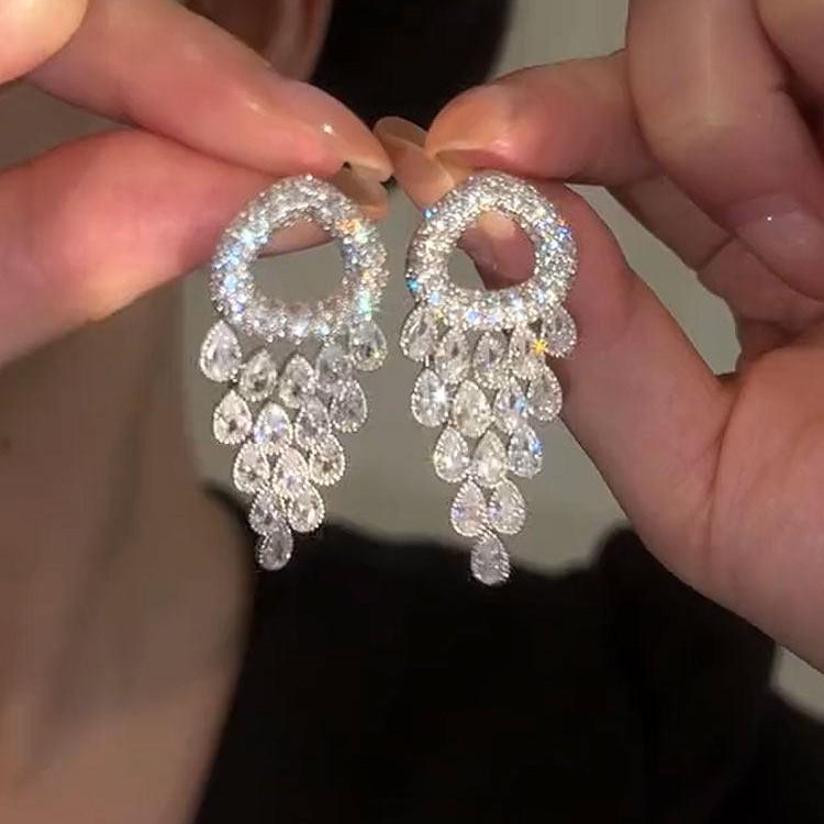 Silver Needle CZ Round Water Drop Tassel Stud Earrings - Exquisite, Fashionable, Versatile High-End Accessories for Women