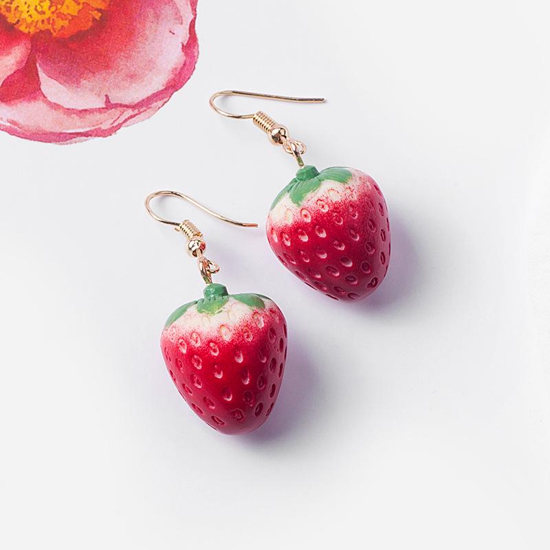 

Creative Simulation Strawberry Without Ear Clips, Fun Fruit Mixed Batch Long Acrylic Earrings For Women
