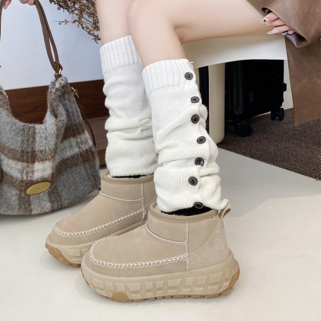 Short snow boots women's tire sole fleece thermal shoes 2025 winter non-slip and wear-resistant cowhide wool sneakers