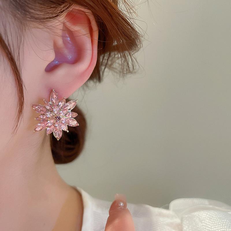 Luxury Shiny Pink Zircon Flower Stud Earrings for Women Exquisite Elegant Temperament Earrings Wedding Party Jewelry Gift
