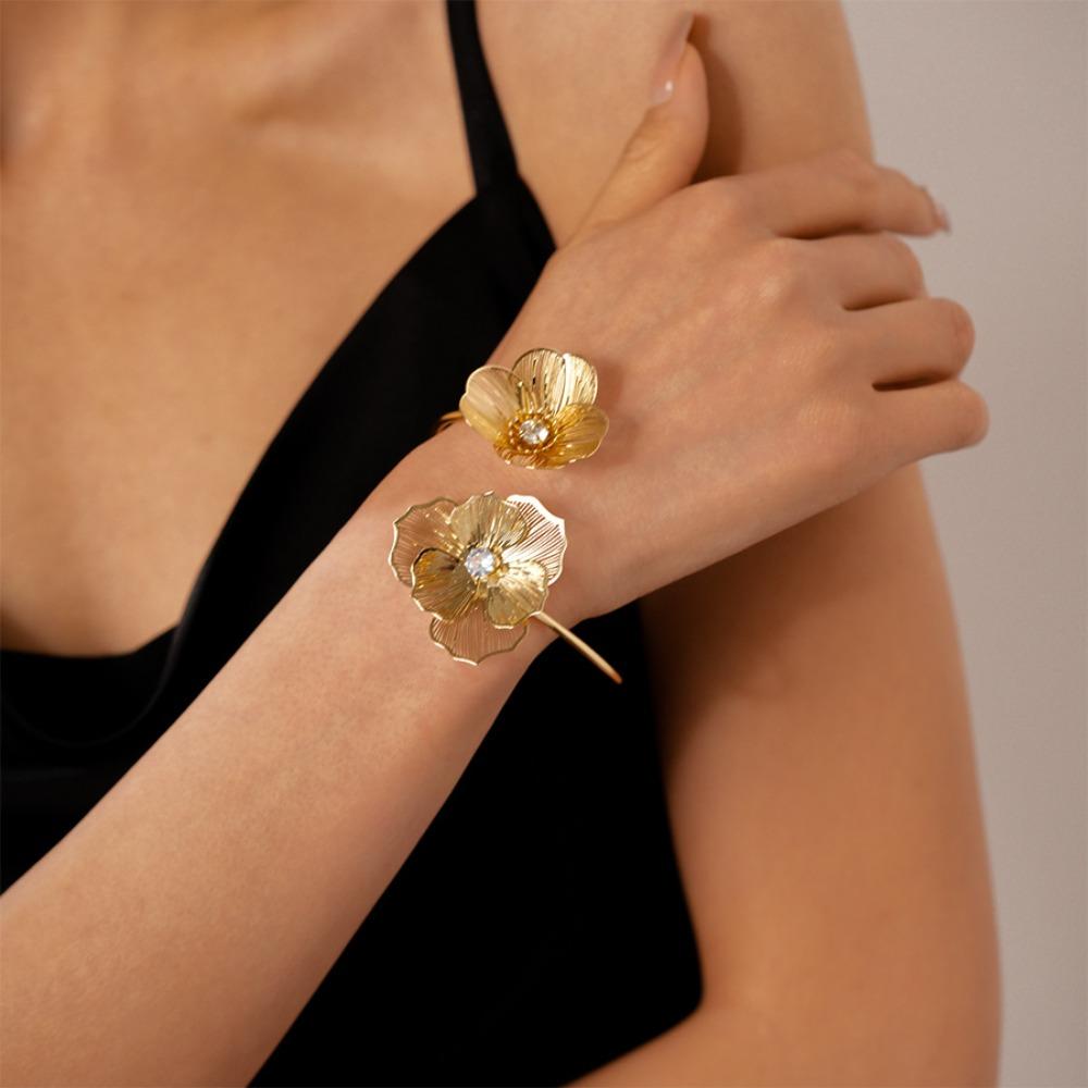 Geometry Wave Line Metal Arm Cuff Zinc Zinc Alloy Wide Open Arm Cuff Simple Bohemian Bracelet  Jewelry Gift