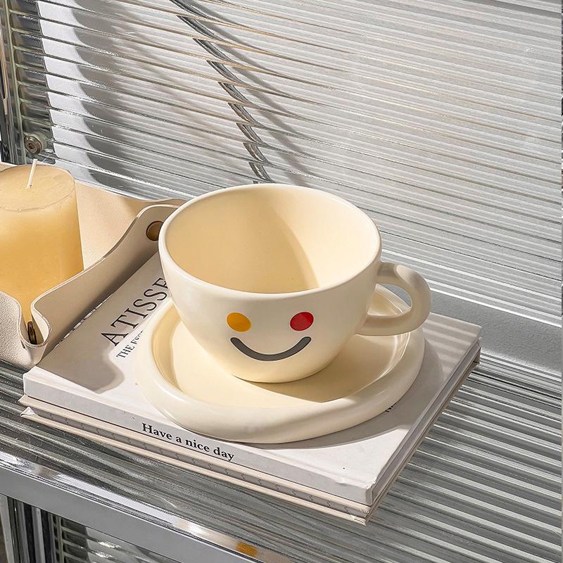 Creative Smiley Cup Ceramic Mug Milk Tea Coffee Cup Mark Cup Unique Gifts