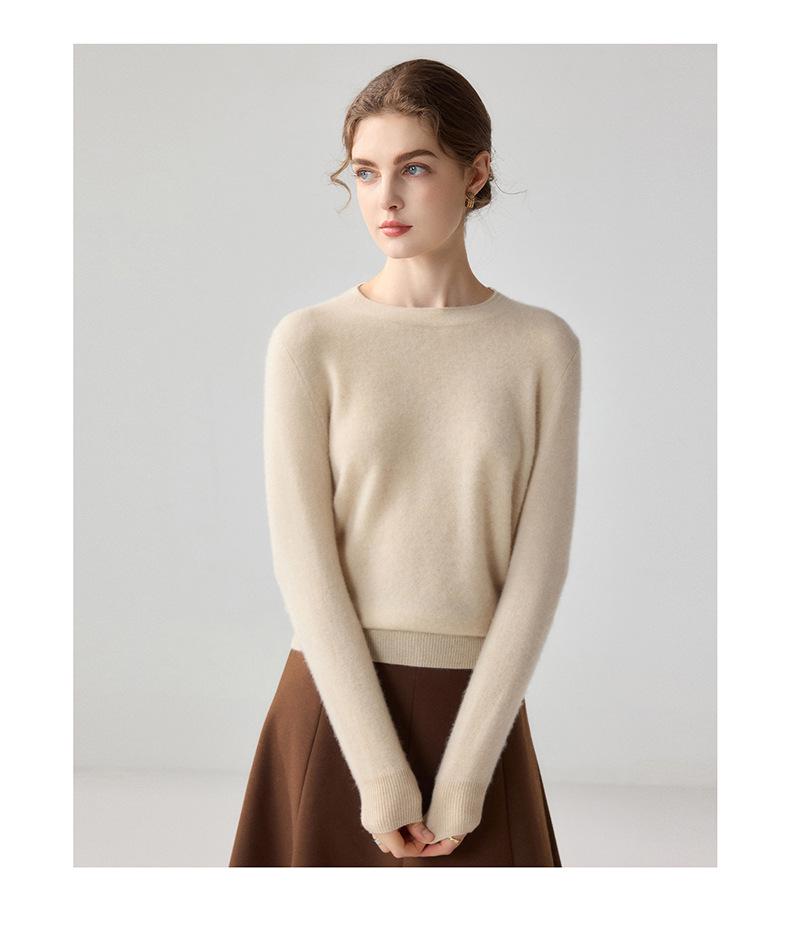 Luxuriously Soft 100% Cashmere Women's Sweater: Round Neck, Solid Color, Relaxed Fit, Perfect for Autumn and Winter.