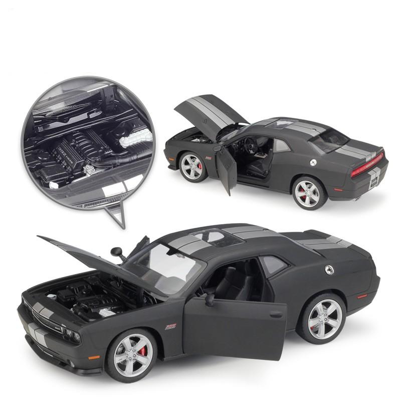 WELLY 1/24 DODGE 2012 Challenger SRT Alloy Sports Car Model Diecasts Metal Vehicles High Simulation Car Model Toys for Kids Gift