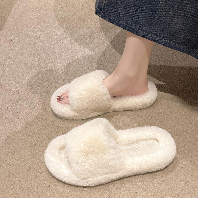 Thick-soled Mao Mao slippers women's outer wear 2025 new autumn and winter Mao Mao shoes home chain stepping on shit feeling one-word cotton drag