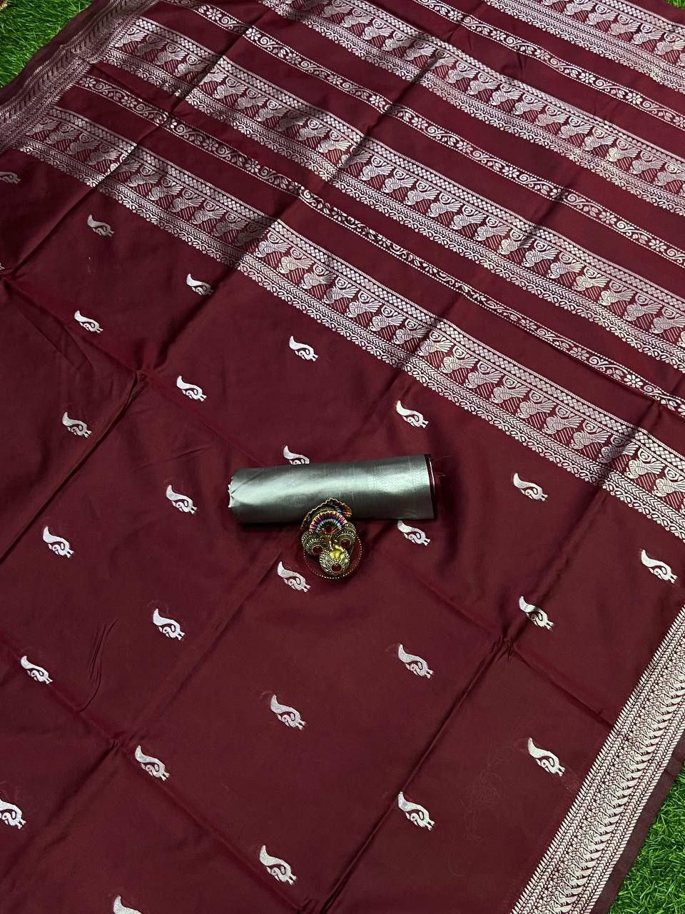 

Индийское традиционное мягкое шелковое сари личи с жаккардовым плетением