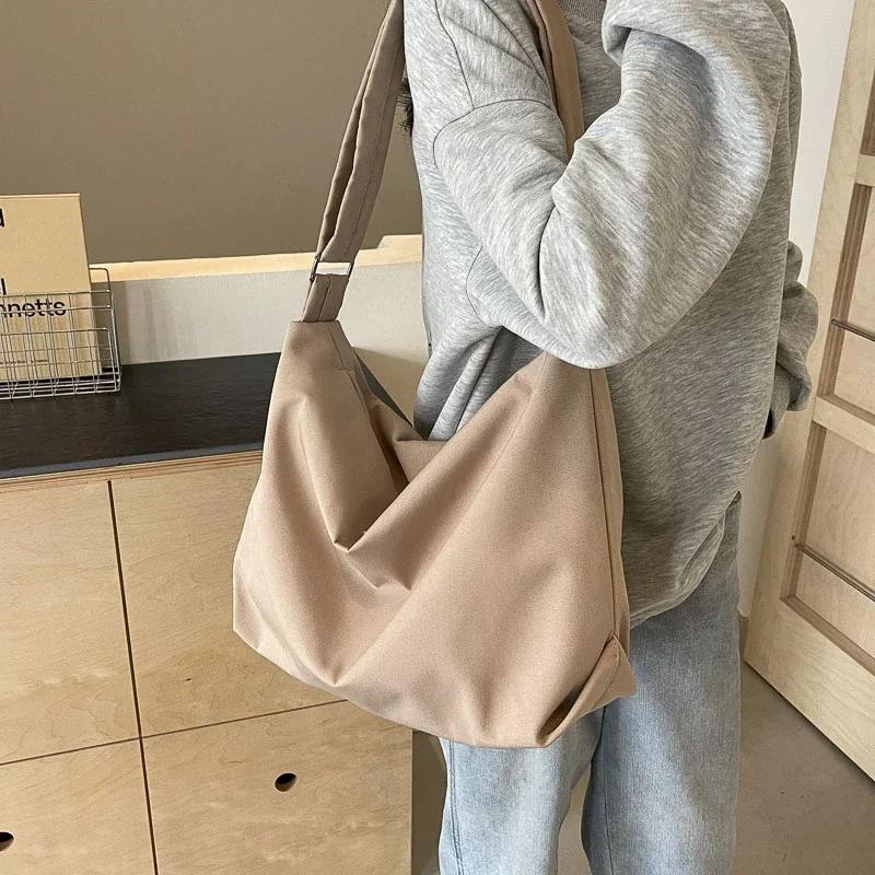 Große Kapazität Nylon Volltonfarbe Reißverschluss Umhängetasche Mode Lässig Schultertasche Weiche Einfache Beliebte Handtasche