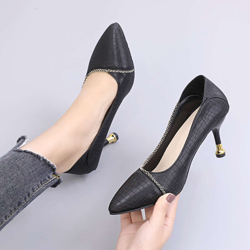 French high heels women's spring and autumn 2025 new popular stiletto single shoes pointed work shoes black professional leather shoes
