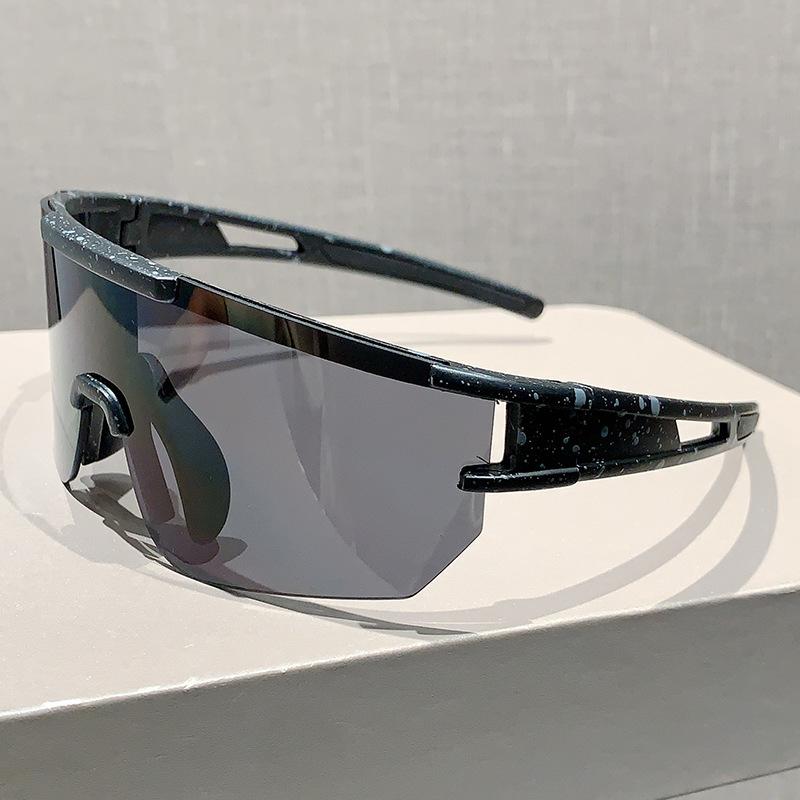 Outdoor sports bicycle riding colorful windproof sand sunglasses mountaineering skiing large frame integrated sunglasses
