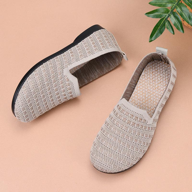 New Soft Soled Cloth Shoes for Women, Comfortable To Wear on One Foot, Lazy Shoes, Casual and Versatile Mom Shoes