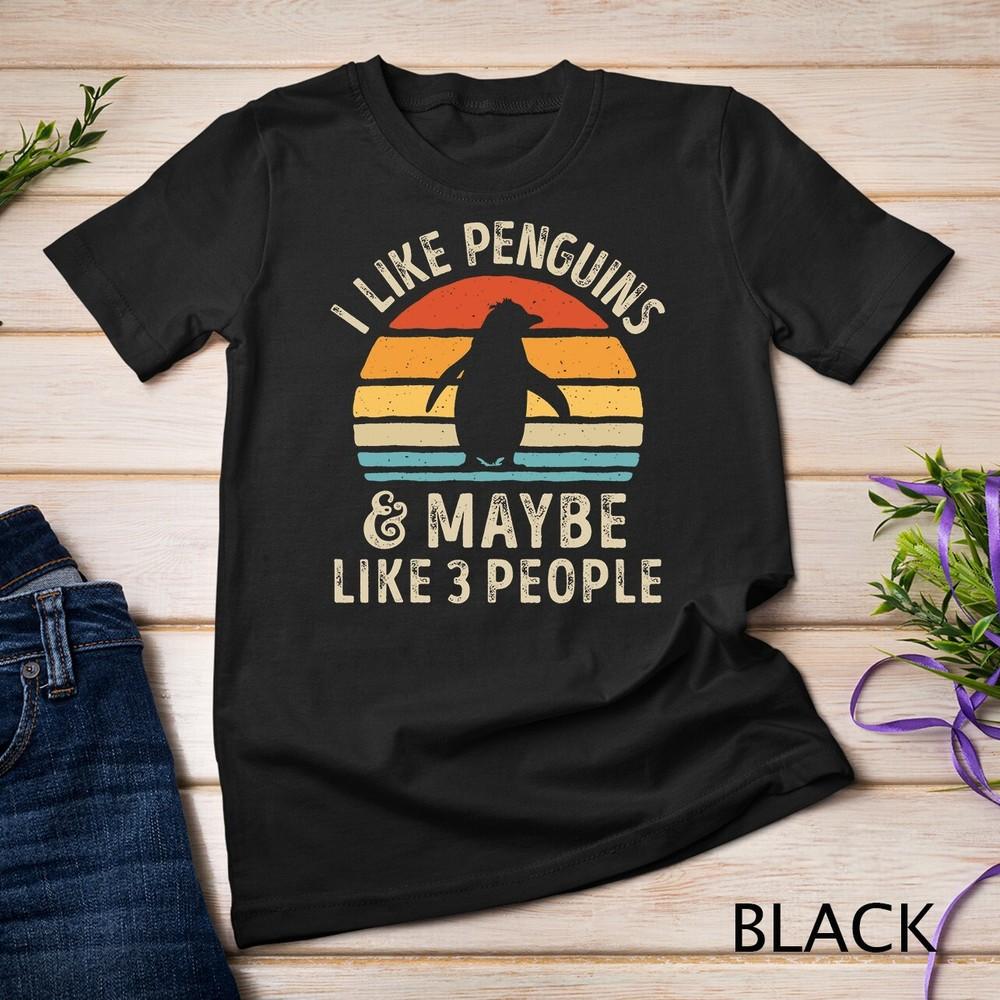 I Like Penguins and Maybe 3 People Funny Penguins Vintage T-Shirt Unisex T-shirt
