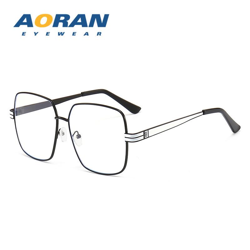 

Солнцезащитные очки 2025 с большой металлической оправой для женщин, в корейском стиле, модные и стройнящие, с защитой от ультрафиолета.