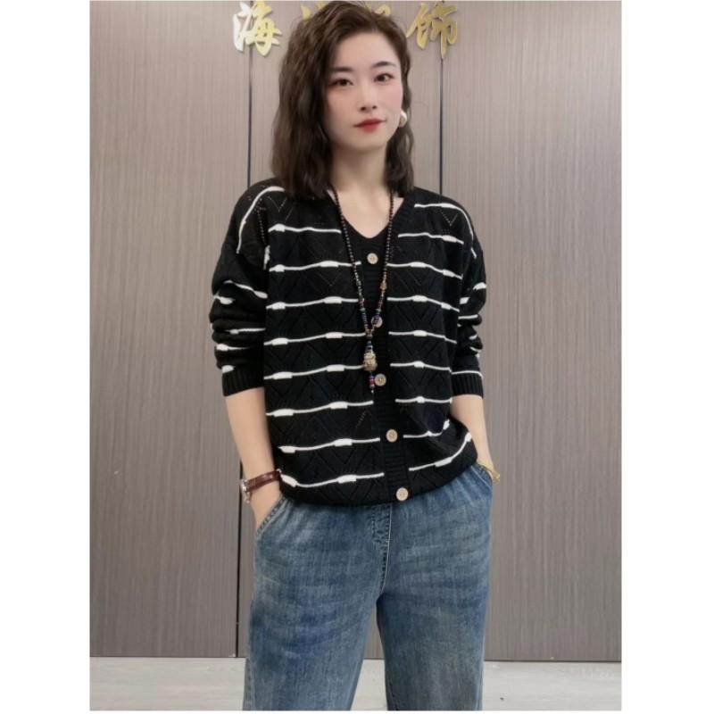 Women's Spring and Summer Loose Casual V-neck Knit Shirt Personalized Breathable Hollowed Out Tops
