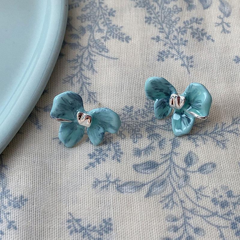 Silver Needle Dripping Oil Smudged Butterfly Earrings Sweet Versatile Stud Earrings Temperament Fashionable Niche Sweet Earrings