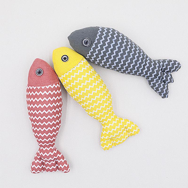 Catnip Linen Fish Toy & Teasing Stick for Kitten Teething and Boredom Relief