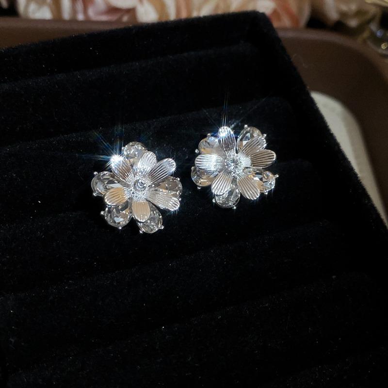 Super fairy sweet diamond-encrusted butterfly pearl necklace earrings jewelry set niche light luxury temperament versatile jewelry fashion