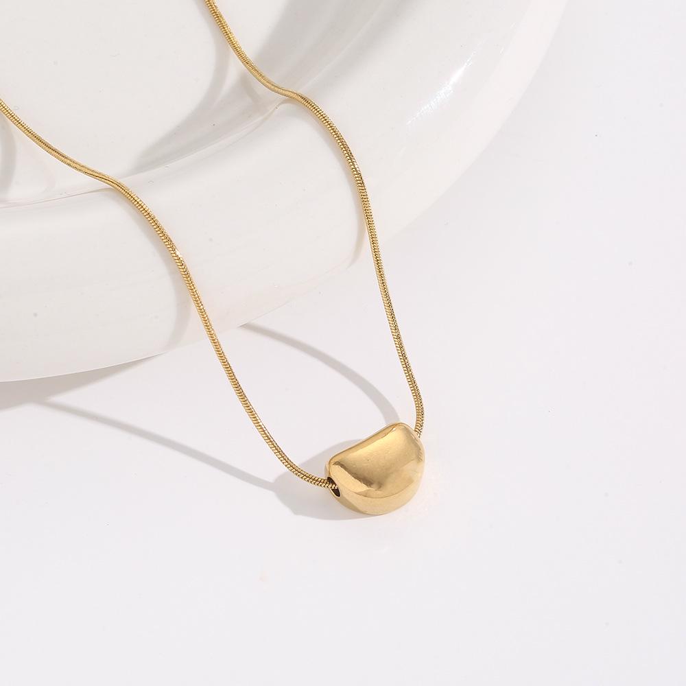 Elegant 18K Plated Titanium Steel Cross Necklace for Women - Light Luxury Clavicle Chain That Resists Fading
