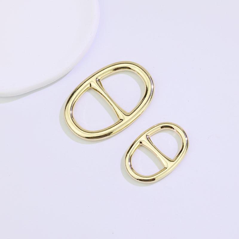 Luxury Silk Scarf and Shawl Buckle: Elegant D-Ring and Knot Design Accessories