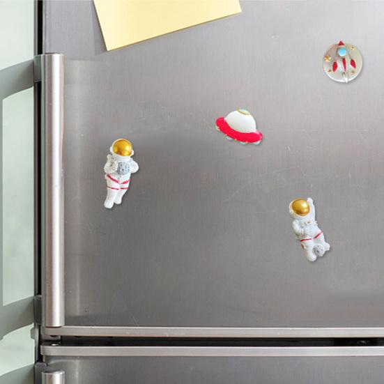 Space Themed Decoration Cartoon Astronaut Resin Refrigerator Magnet, 3D Flying Saucer Fridge Magnet Theme for Kitchen Office Whiteboard Cabinet