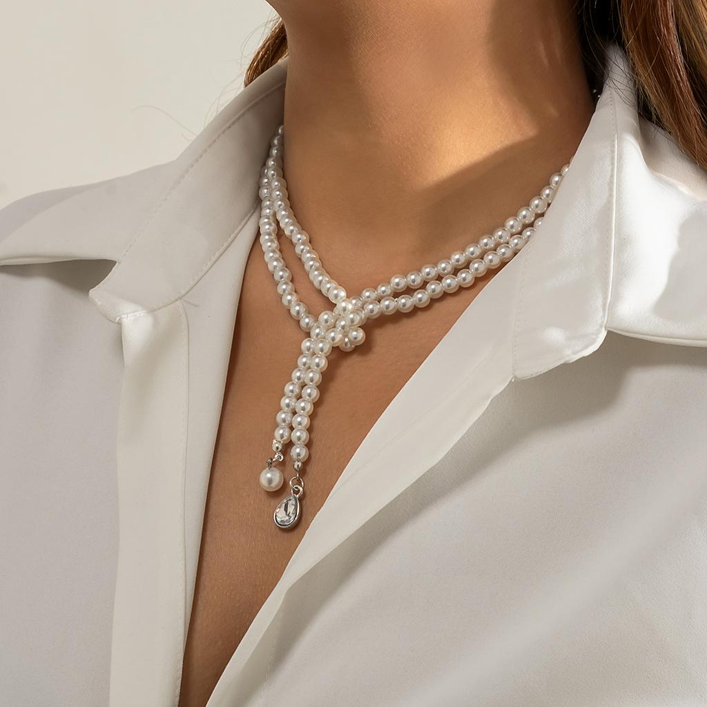 Kette mit Imitation Perlen und Kristallanhänger Halskette für Damen Lange Quasten Halsketten 2026 Modeschmuck Halsaccessoires