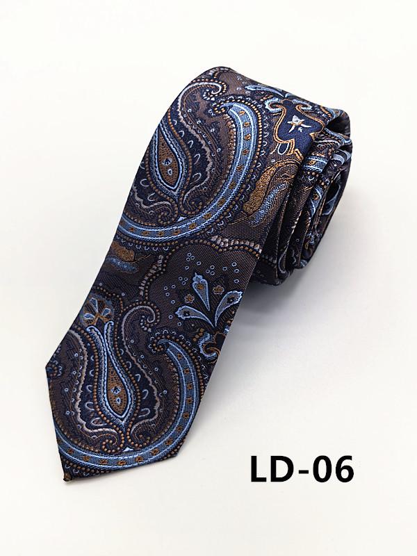 Handmade Paisley Tie for Trendy Gentlemen