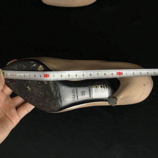 Vyrobené v Taliansku Prada Lodičky na vysokom podpätku s remienkom Veľkosť 35 22,5 cm Béžové Topánky Lodičky(POUŽITÉ)