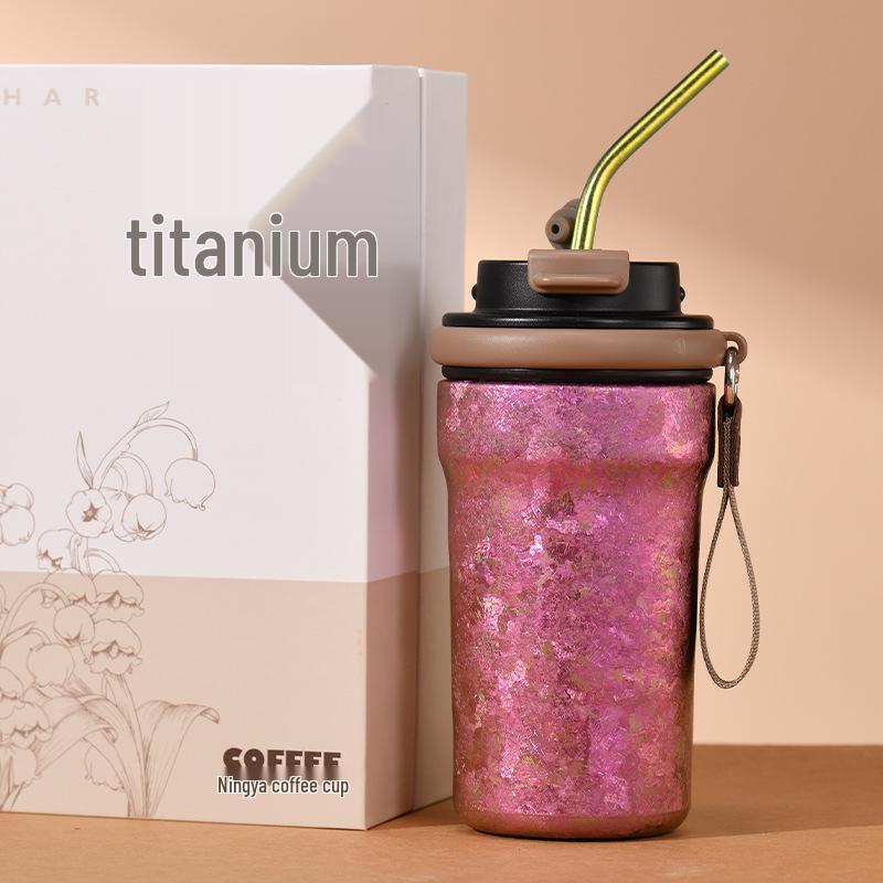 2025 Tragbarer isolierter Titan-Kaffeebecher - Heiß- & Kaltkonservierung