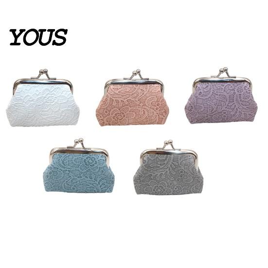 Palm-sized Wallet Embossed Lace Coin Purse, Kiss Lock Closure Pouch, Lightweight Holder Women Small Change Purse for Cash Coins Cards