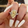 Eleganter Gelber Wassertropfenförmiger Kristall Strass Zirkon Damenring für Frauen Party Hochzeit Verlobung Schmuck Größe 6-10
