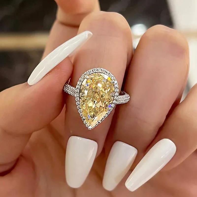Eleganter Gelber Wassertropfenförmiger Kristall Strass Zirkon Damenring für Frauen Party Hochzeit Verlobung Schmuck Größe 6-10