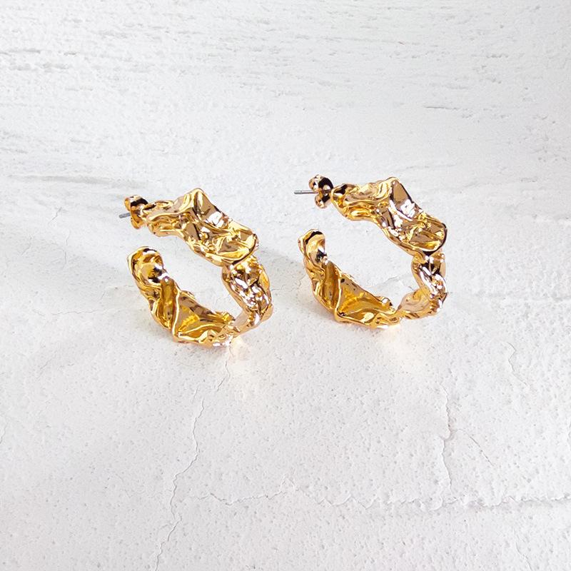 

Retro earrings women s vintage exaggerated earrings temperament ins cold wind irregular circle earrings new золотой