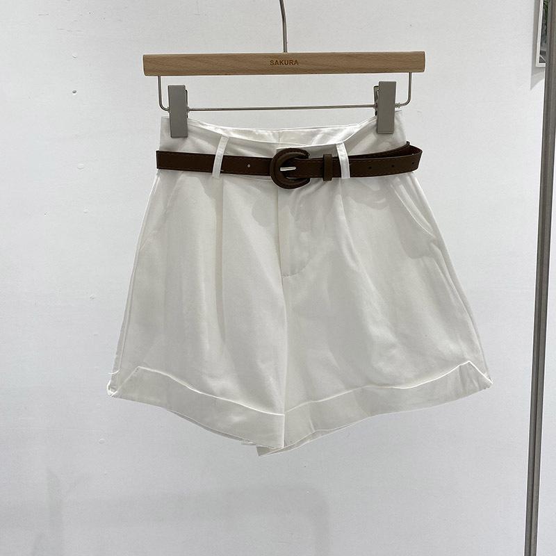 

Повседневные женские шорты с манжетами на лето 2025 года, корейские, приталенные, с высокой посадкой и широкими штанинами L белый