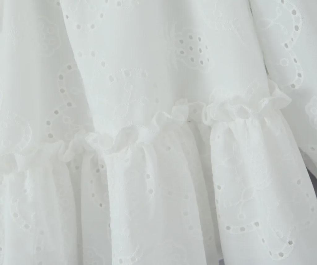 2024 Herbst Damen Französischer Hof Laternenärmel Ein-Schulter Ausgehöhlt Bestickt A-Linien-Kleid