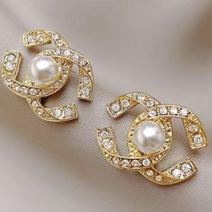 Women s High-End Faux Pearl French Retro Clip-On Earrings