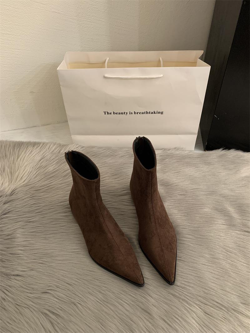 

Inner heightening suede single boots pointed fashion boots simple short boots autumn and winter versatile thin boots elastic boots women 39