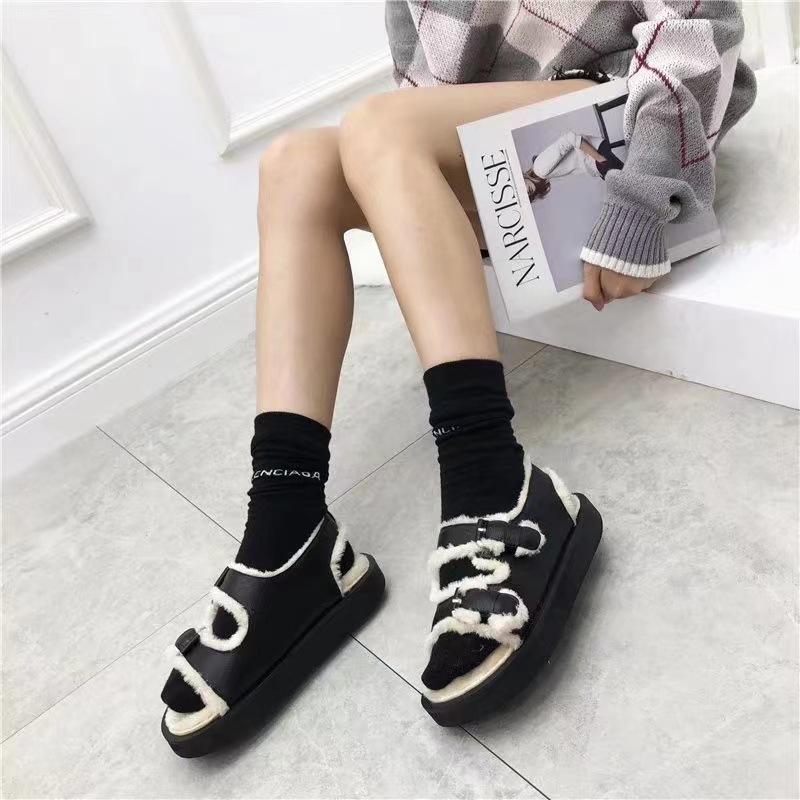 

Open-toed fluffy shoes women s new thick-soled lamb fur splicing plush sandals 40 чёрный