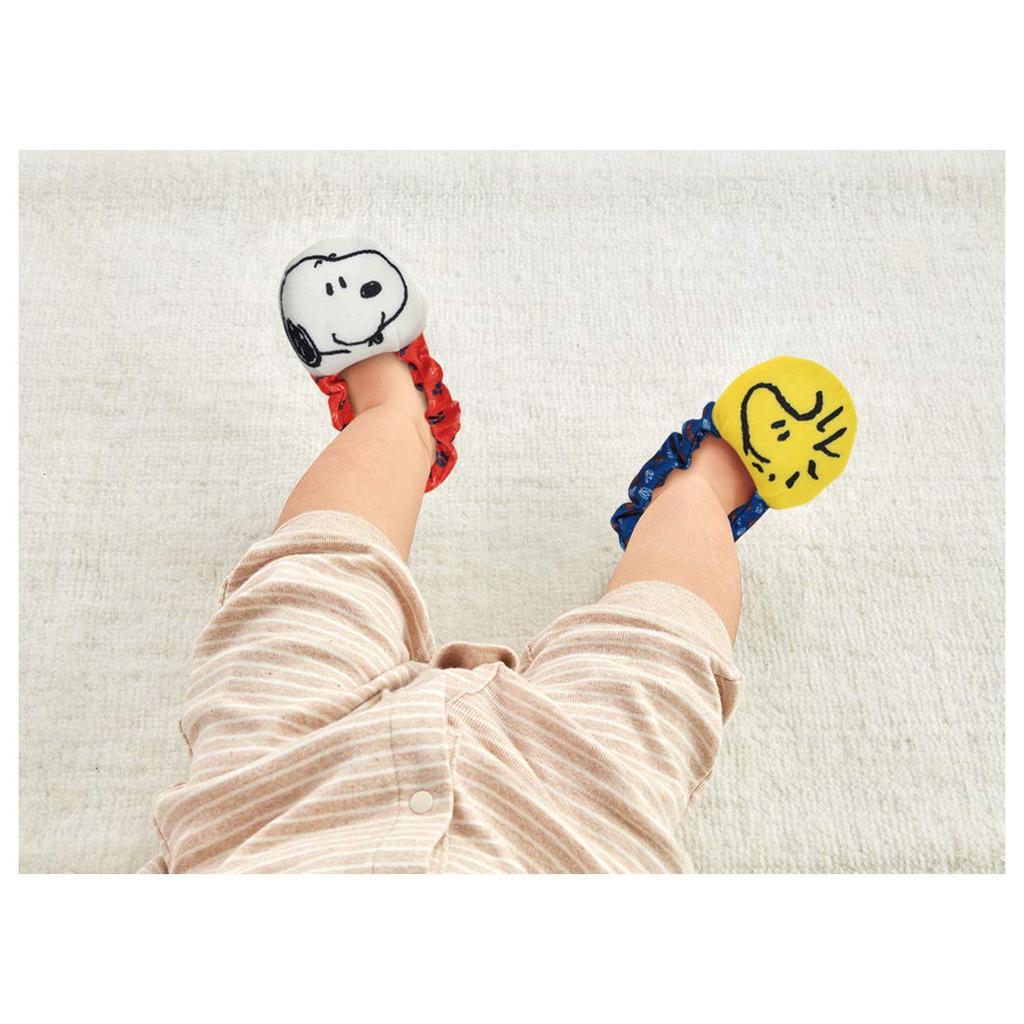 TAKARA TOMY Dear Little Hands Foot Rattle Snoopy