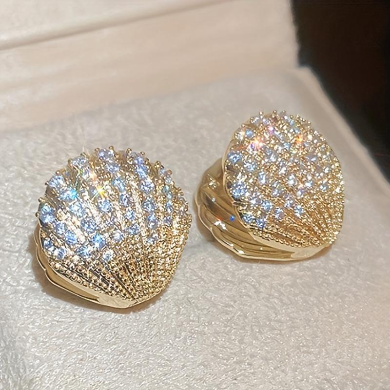 

Luxurious Inlaid Sparkling Synthetic Zirconia Creative Shell-Shaped Hoop Earrings For, Perfect for Parties And Everyday Fashion Additions золотистый