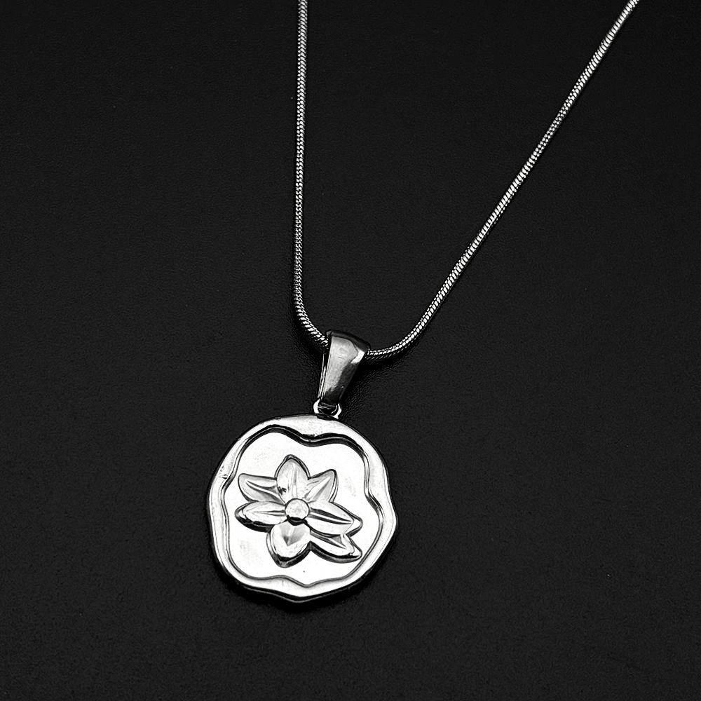 Irregular Wax Seal Flower Pendant Necklace For Women Girls Embossed Floral Stainless Steel Snake Chain Jewelry Minimalist Gift